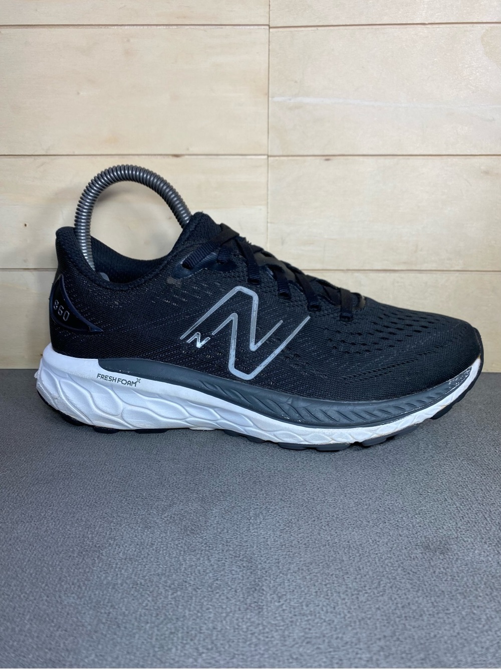 New Balance Fresh Foam 860 Black White Unisex Kid's Youth Size 4 Running Shoes